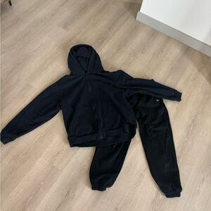 Black Alo Hoodie and Jogger Set medium hoodie and small pants